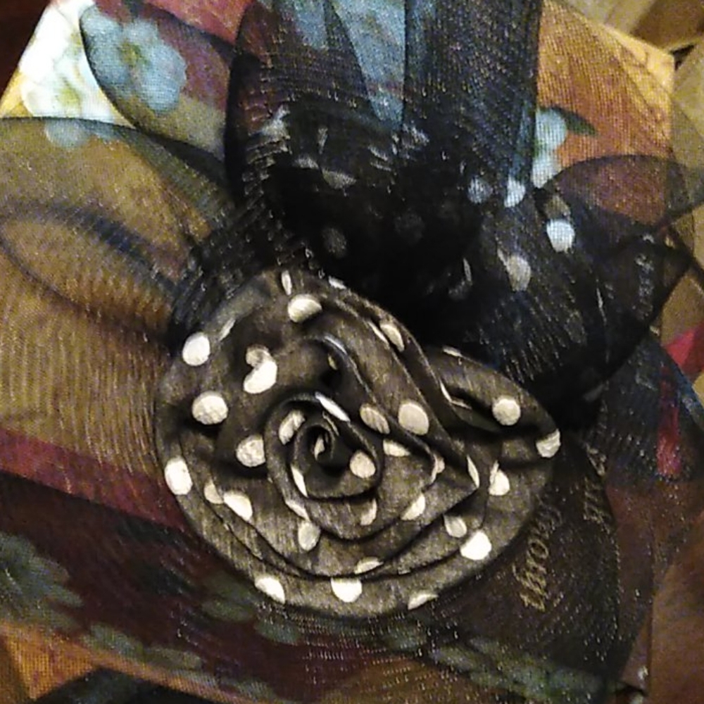 Black and white polkadot hat